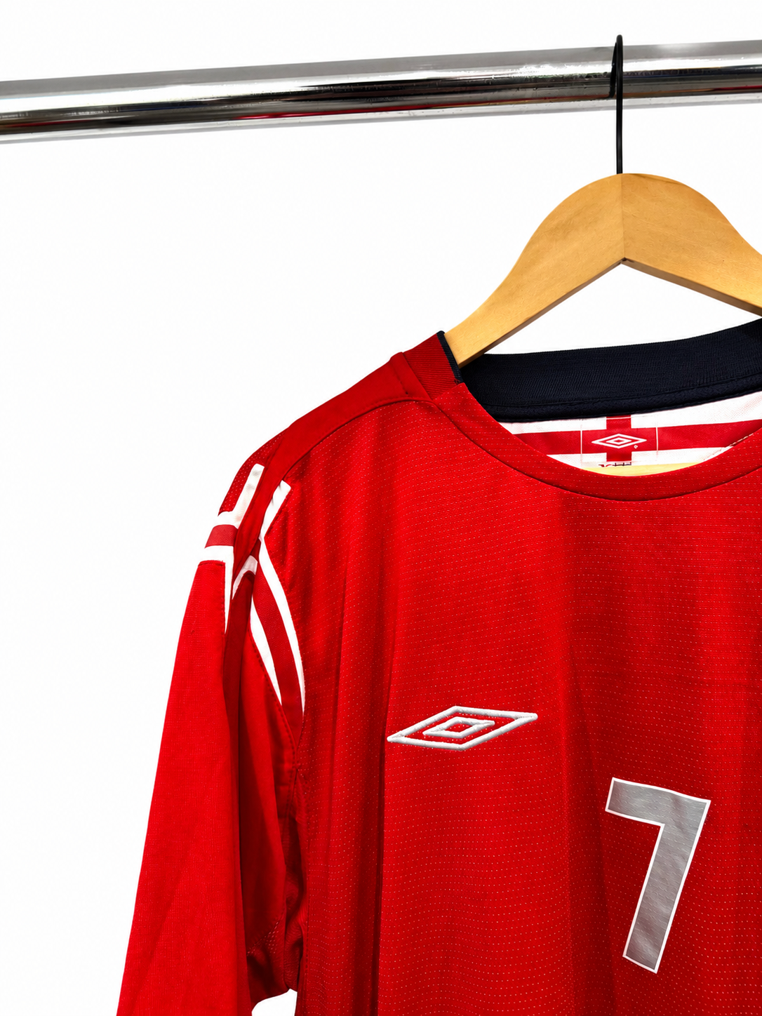 2004-06 England Away Jersey Umbro #7 Beckham
